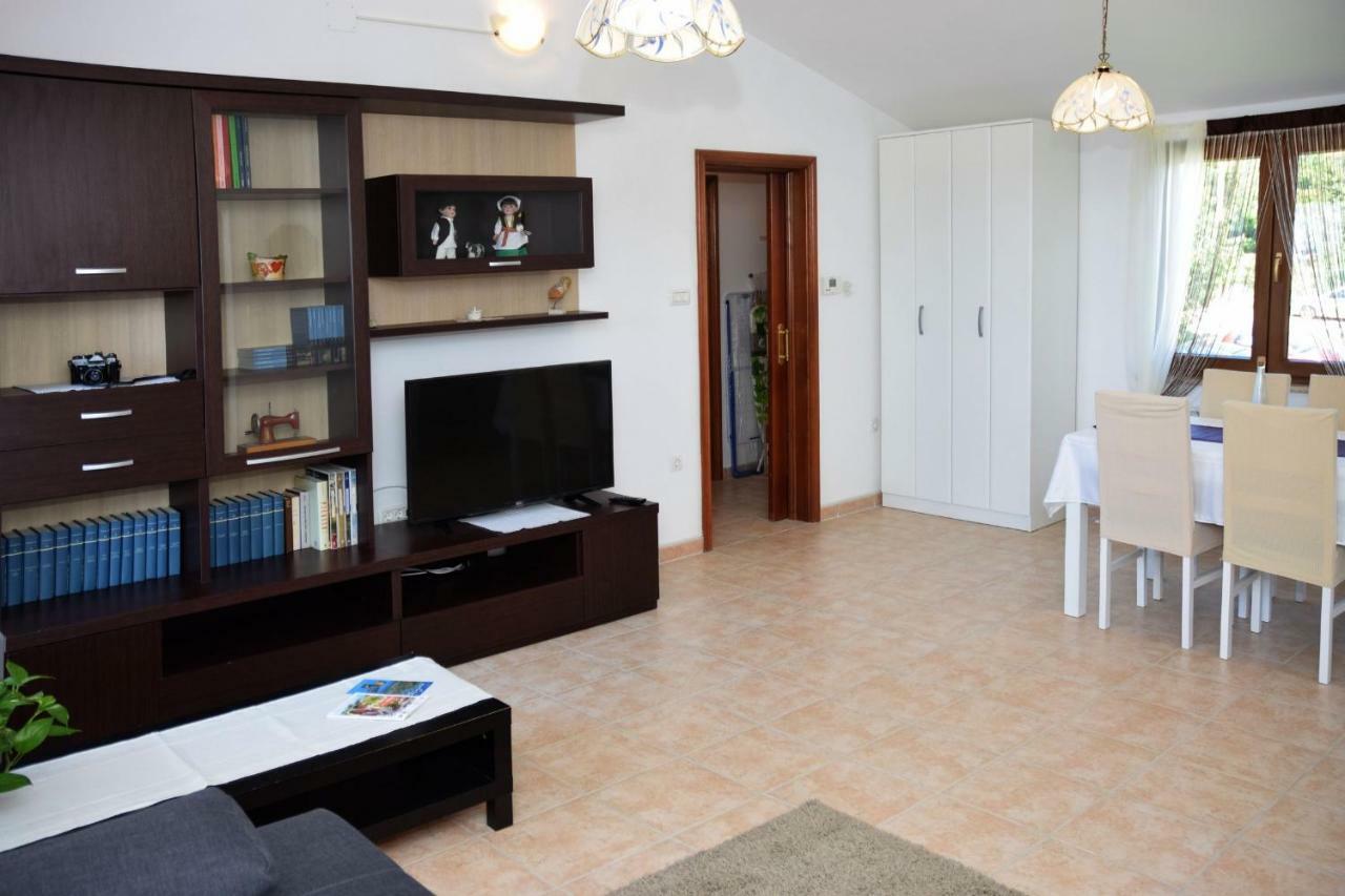 Villa Krasa Sea View Apartmants With Pool Ližnjan Exteriör bild