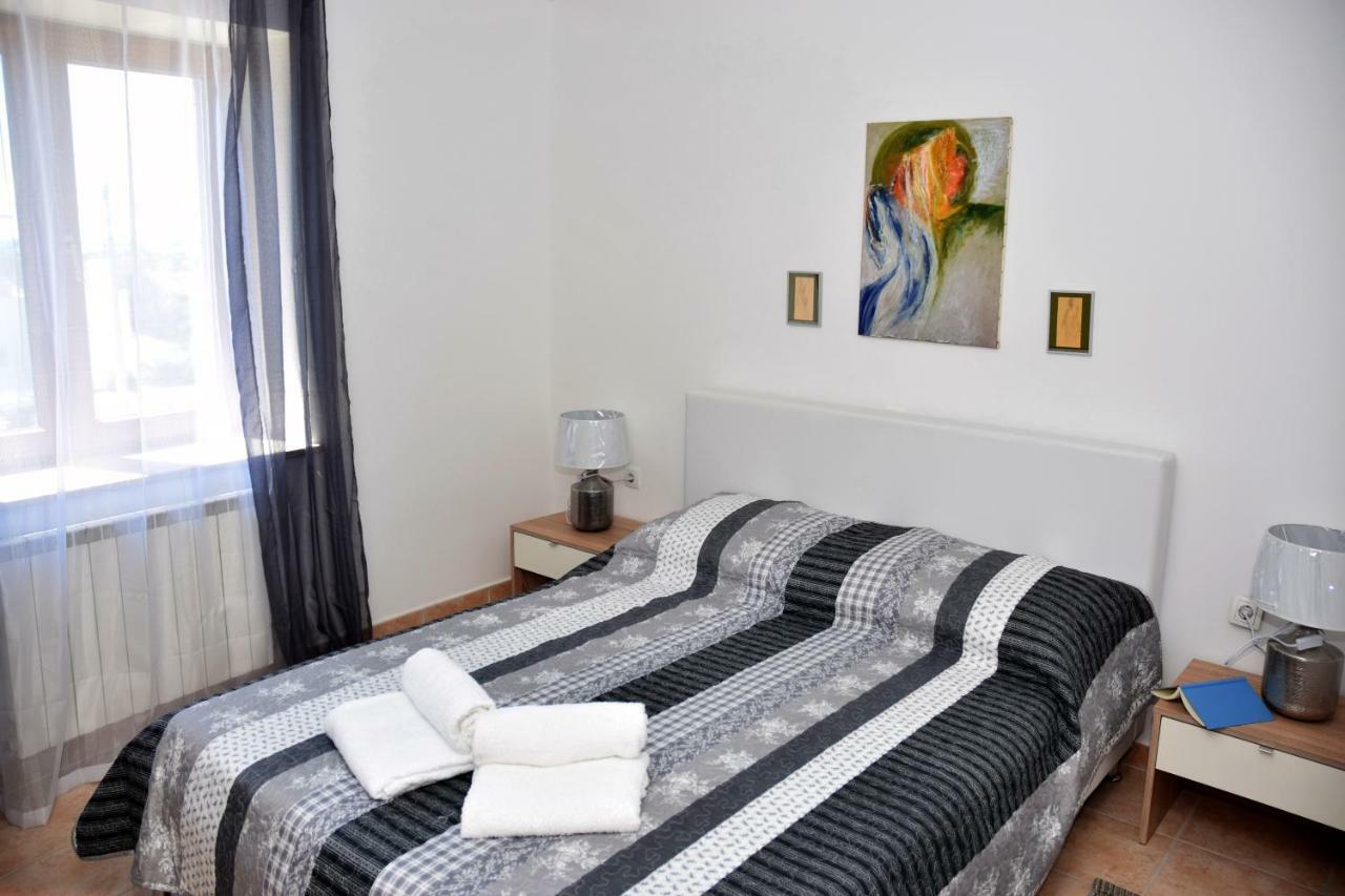 Villa Krasa Sea View Apartmants With Pool Ližnjan Exteriör bild